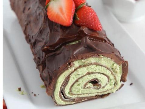 Dubai Chocolate Crêpe Cake Roll with Strawberries