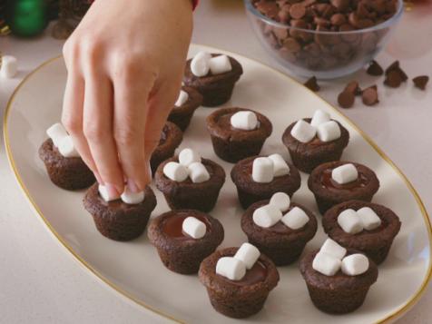 Mini Hot Cocoa Cookie Cups