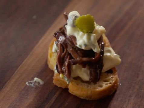Giada's Short Rib Crostini