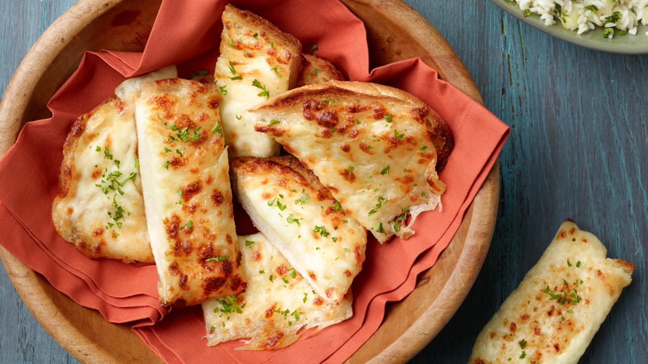 Garlic Cheese Breadsticks