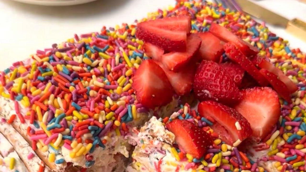 Strawberry Cheesecake Matzah Ice Box Cake