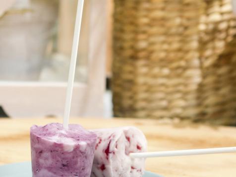 Frozen Blueberry-Yogurt Pops