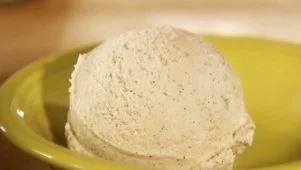Ree's Cinnamon Ice Cream