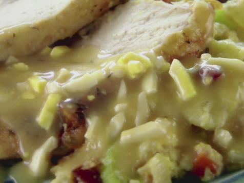 Rich and Meaty Turkey Gravy