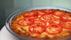 Tomato Pie With Cheddar Crust