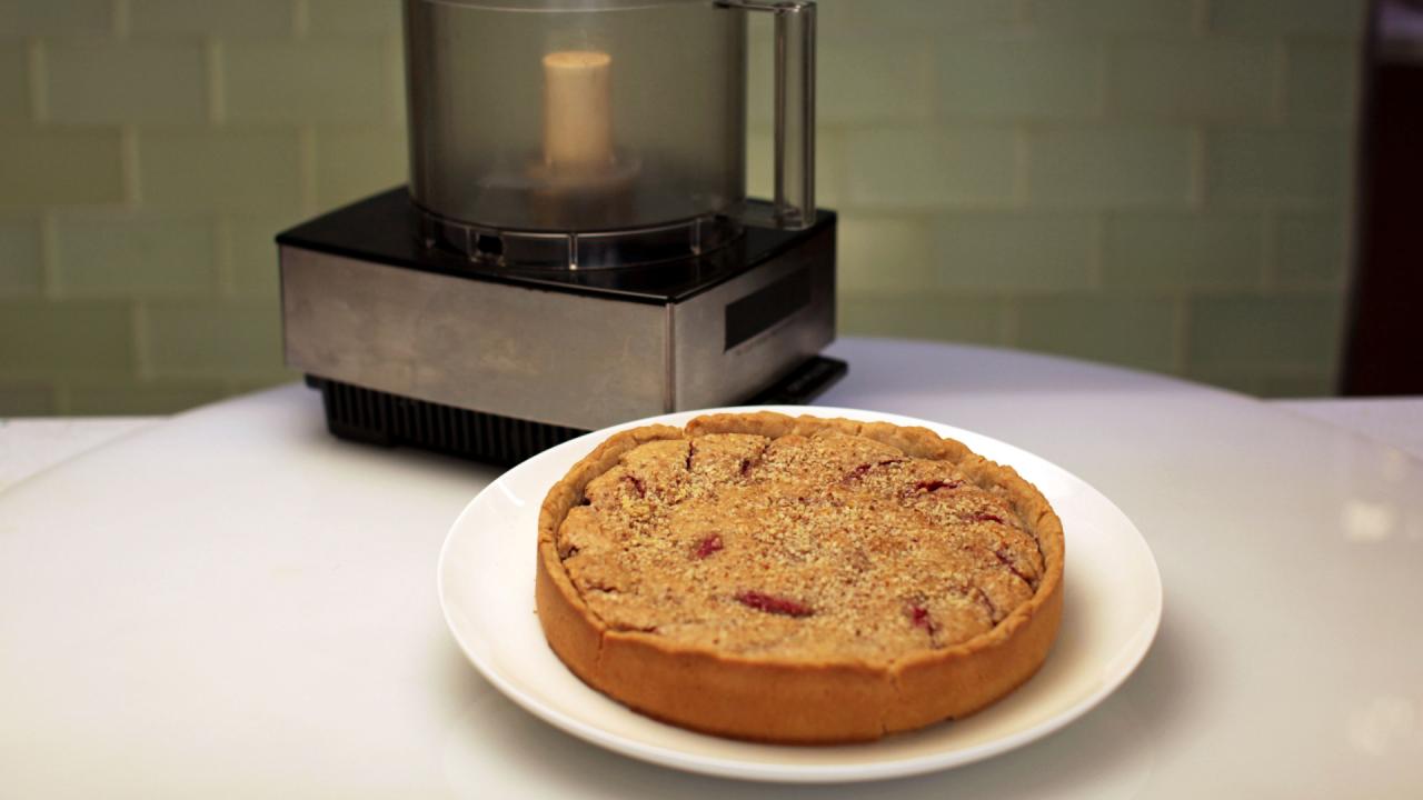 Deep-Dish Plum-Almond Pie