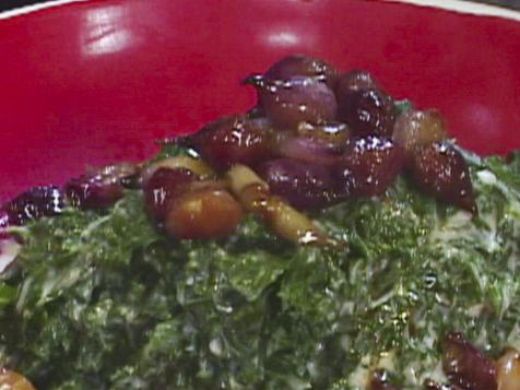 Shallot-Topped Creamed Kale