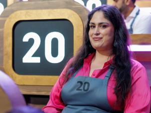 #20 - Nikki Apostolou, portrait, as seen on 100 Cooks, Season 1.