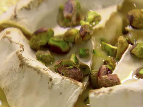 Mache with Brie and Apples