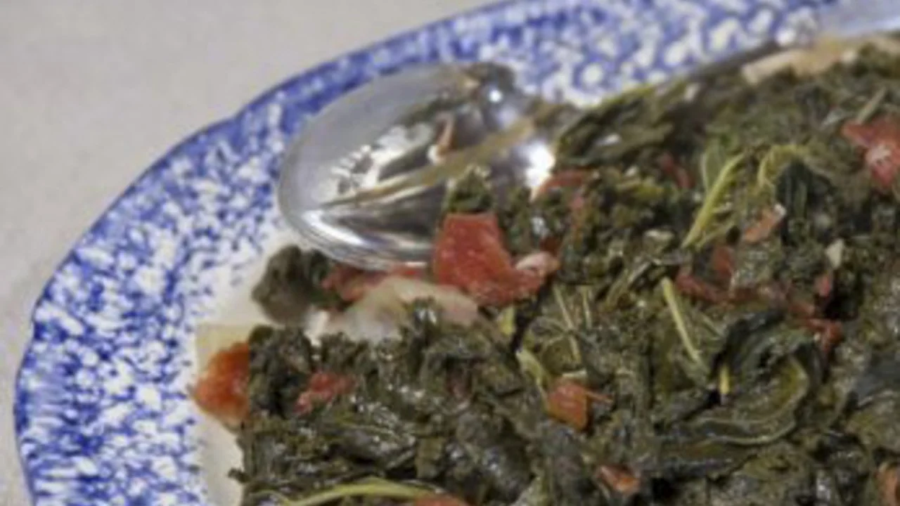 Braised Kale and Tomatoes