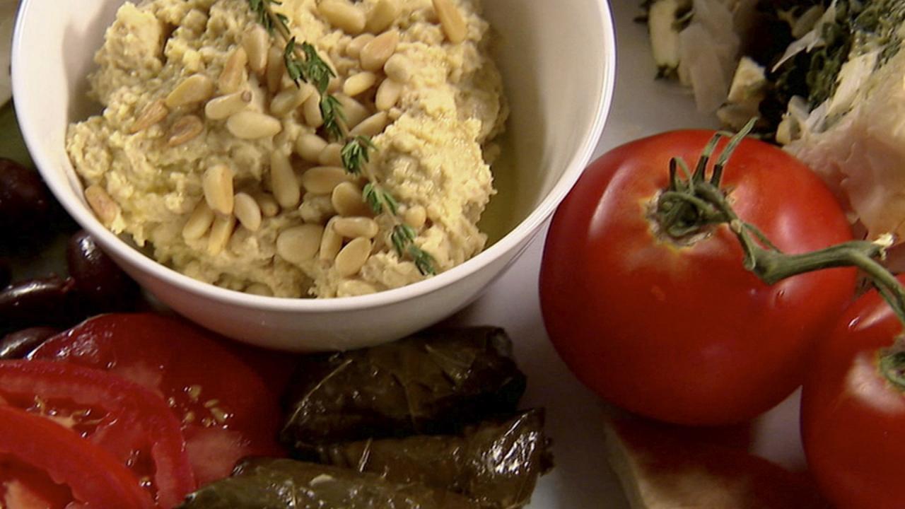 Greek Platter with Hummus