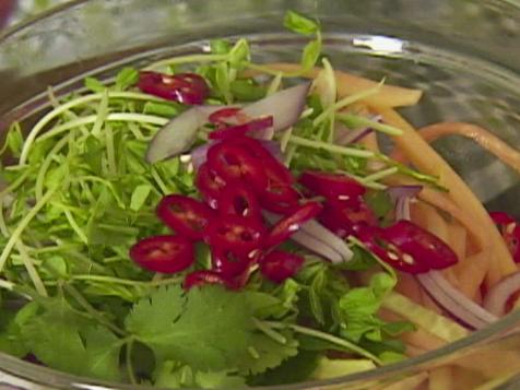 Papaya Salad Lettuce Wraps