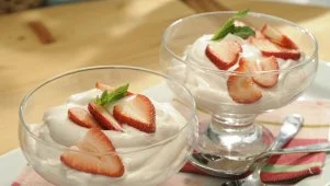 No-Bake Strawberry Fool