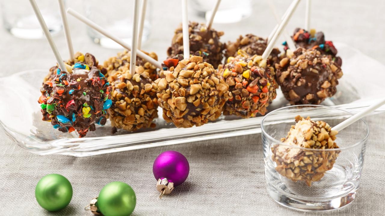 Leftover-Cheesecake Pops