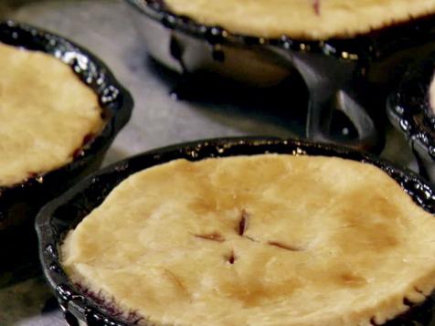 Cast-Iron Blackberry Pot Pies