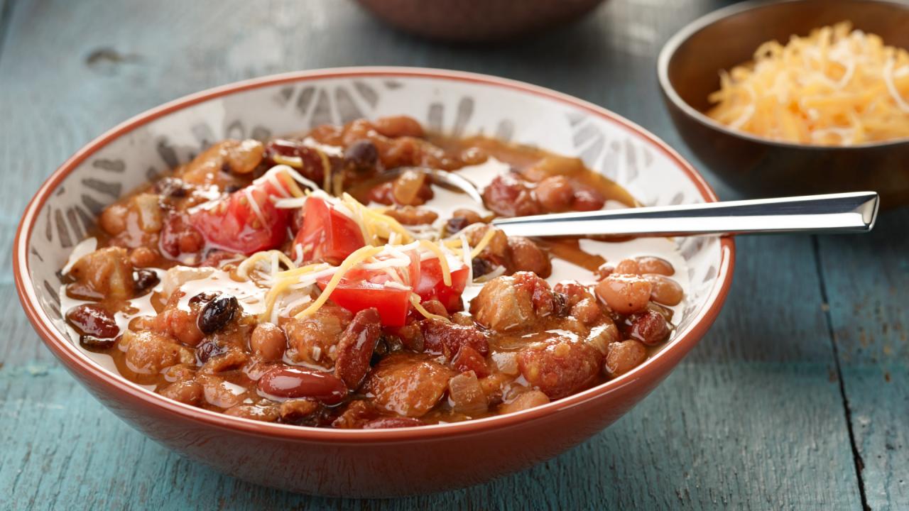 Ree's Chipotle Chicken Chili