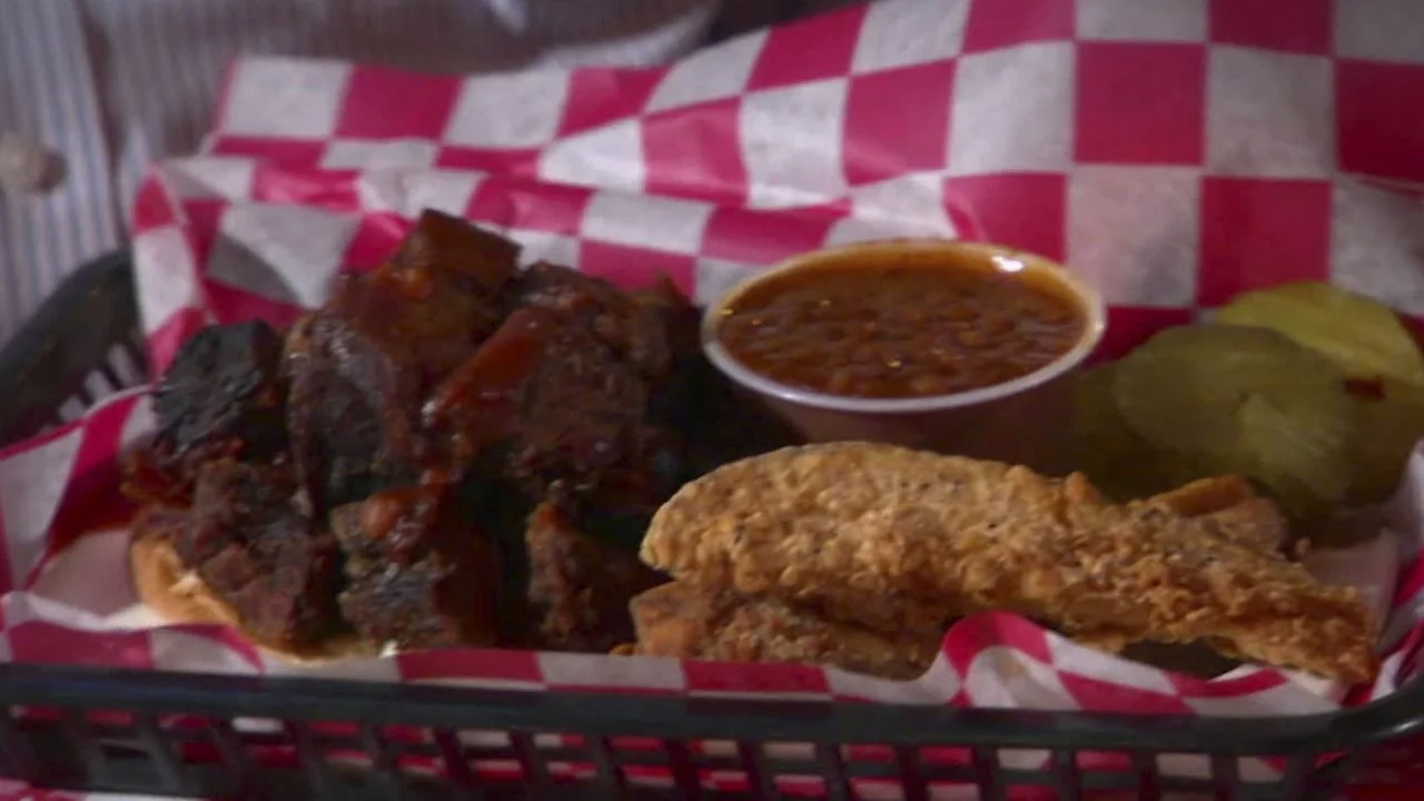Blues-and-Barbecue Combo Plate