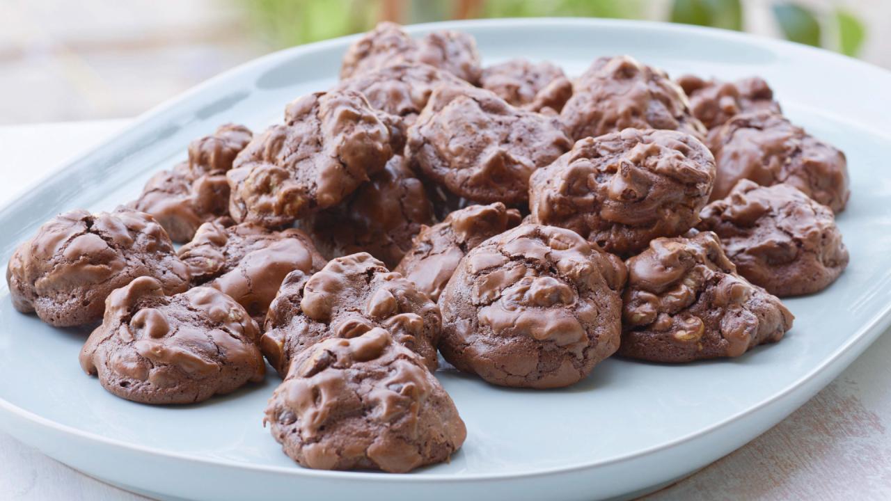Chocolate Peanut Butter Globs