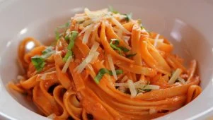 Pasta with Tomato Cream Sauce