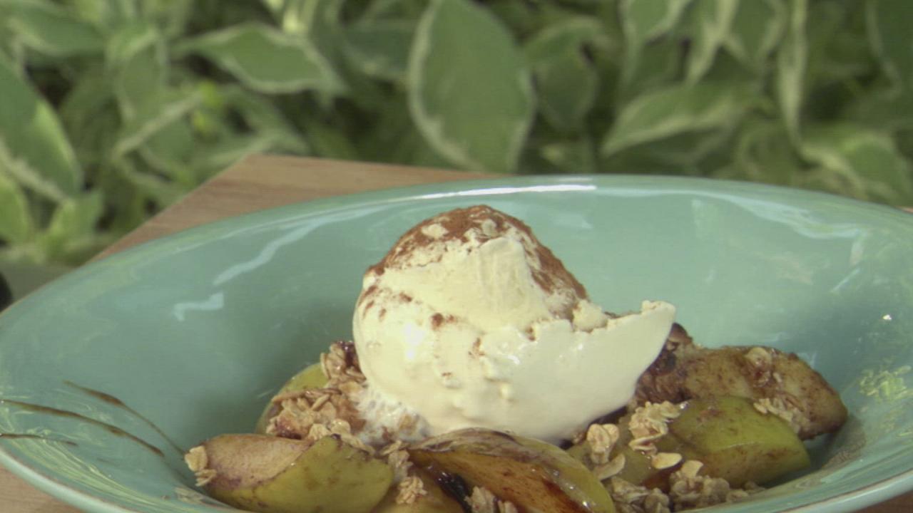 Grilled Apple Crumble