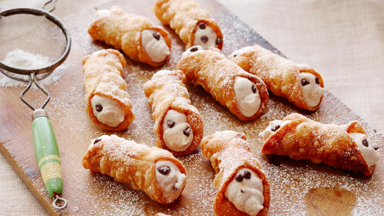 Alex's Homemade Cannoli