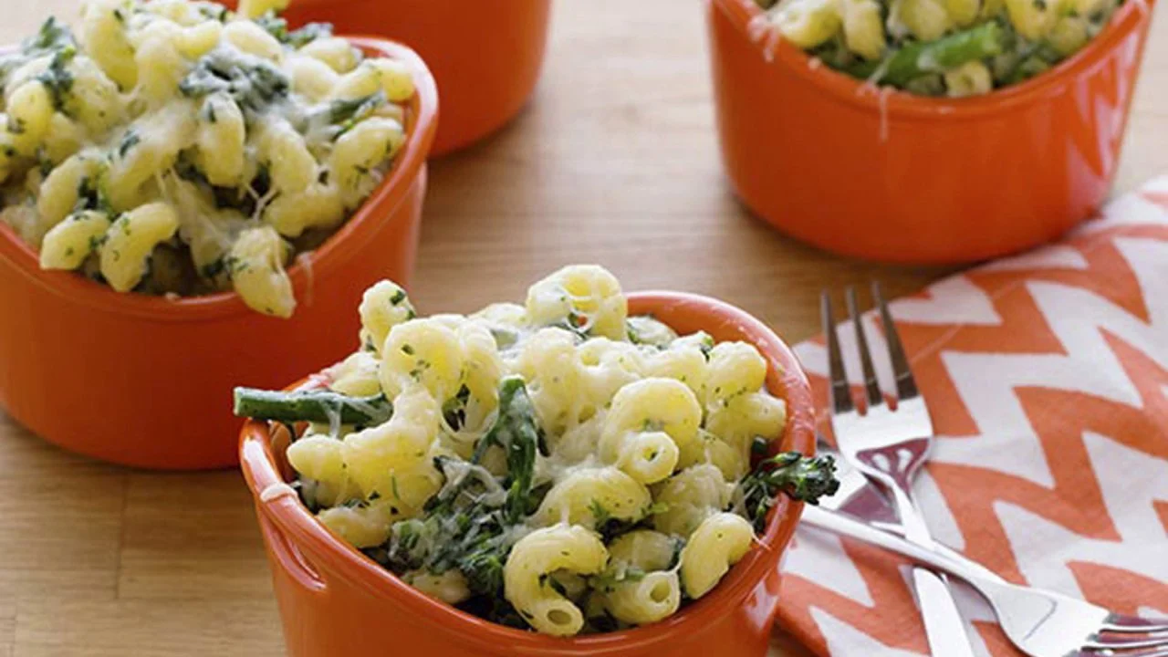 Rachael's Mac 'N' Cheese Bake