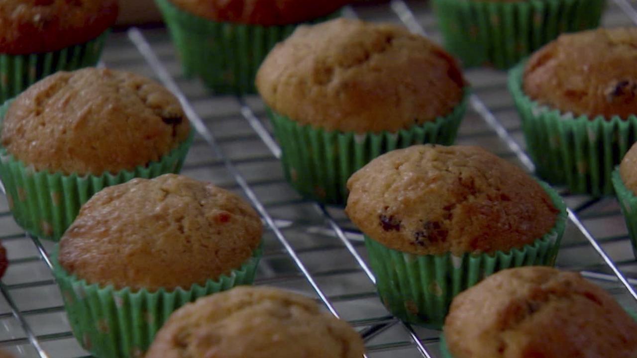 Giada's Carrot-Apple Cupcakes