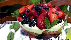 Lemon Curd Trifle