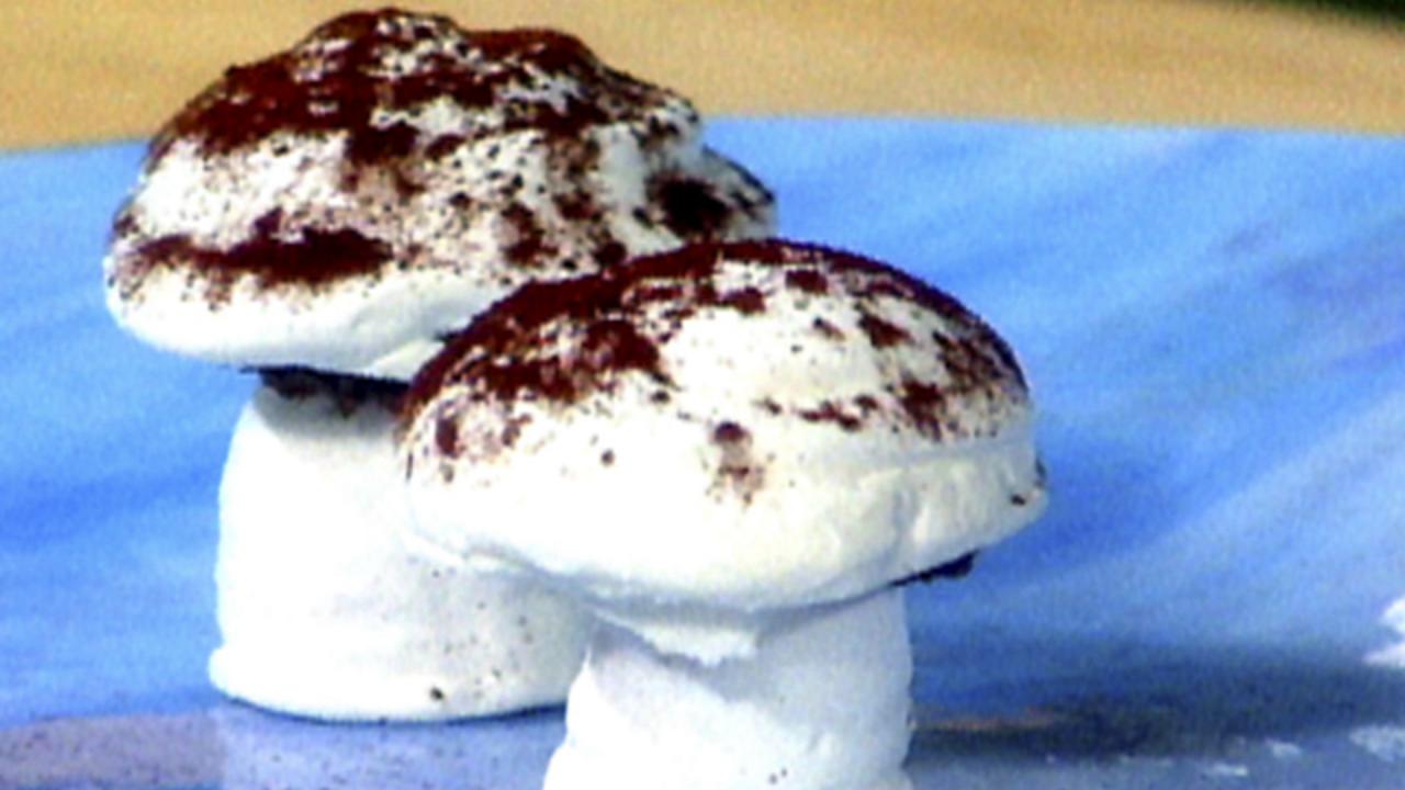 Meringue Mushrooms