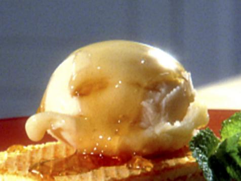 Sweet Peach Sorbet with Crunchy Wafer Cookies
