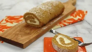 Pumpkin Roll Cake