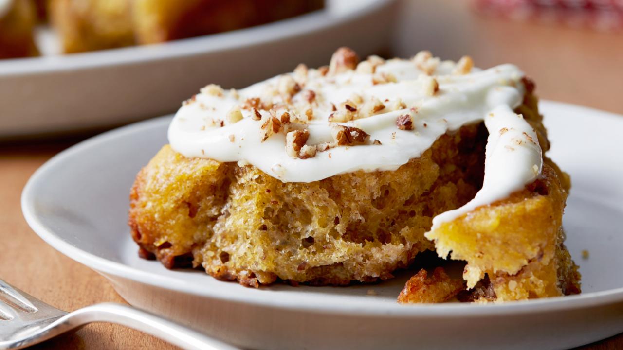 Ree's Pumpkin Cinnamon Rolls