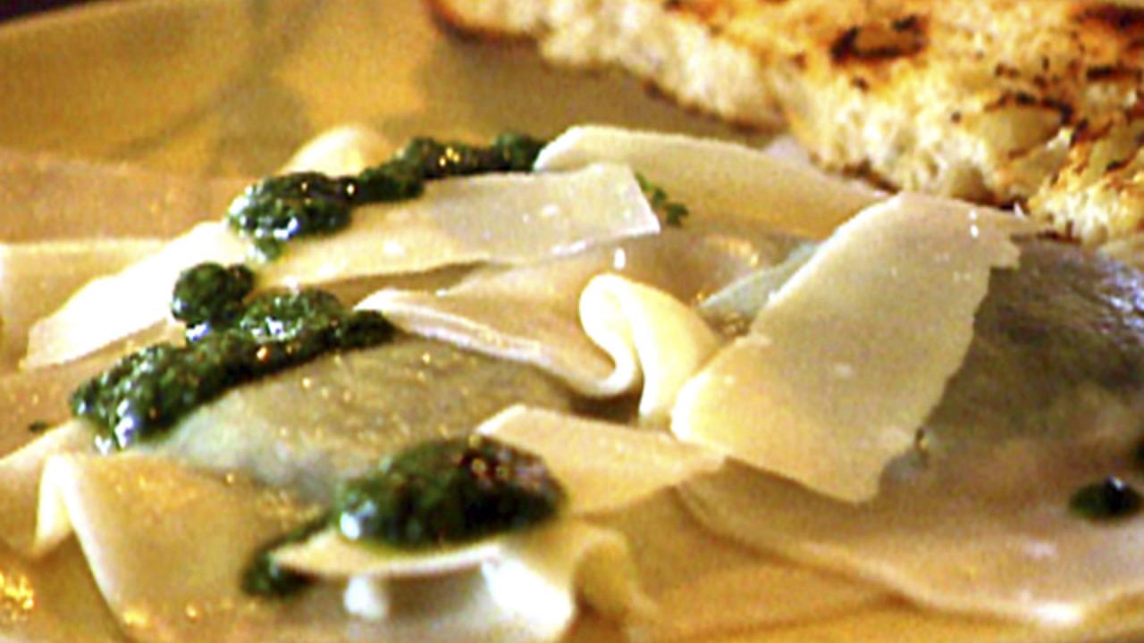 "Blanched" Basil Pesto