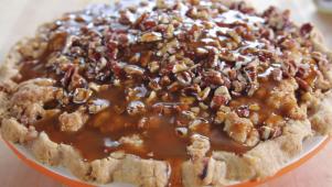 Ree's Caramel Apple Pie