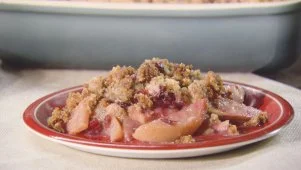 Snappy Pear-Cranberry Crumble