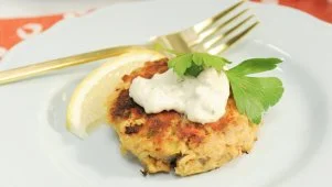 Katie Lee's Salmon Cakes