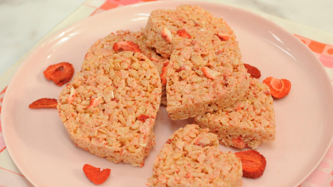 Strawberry Crispy Rice Treats