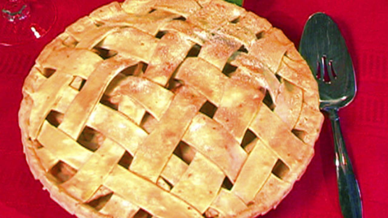 Classic Thanksgiving Apple Pie