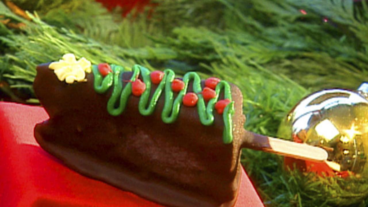 Holiday Frozen Cheesecake