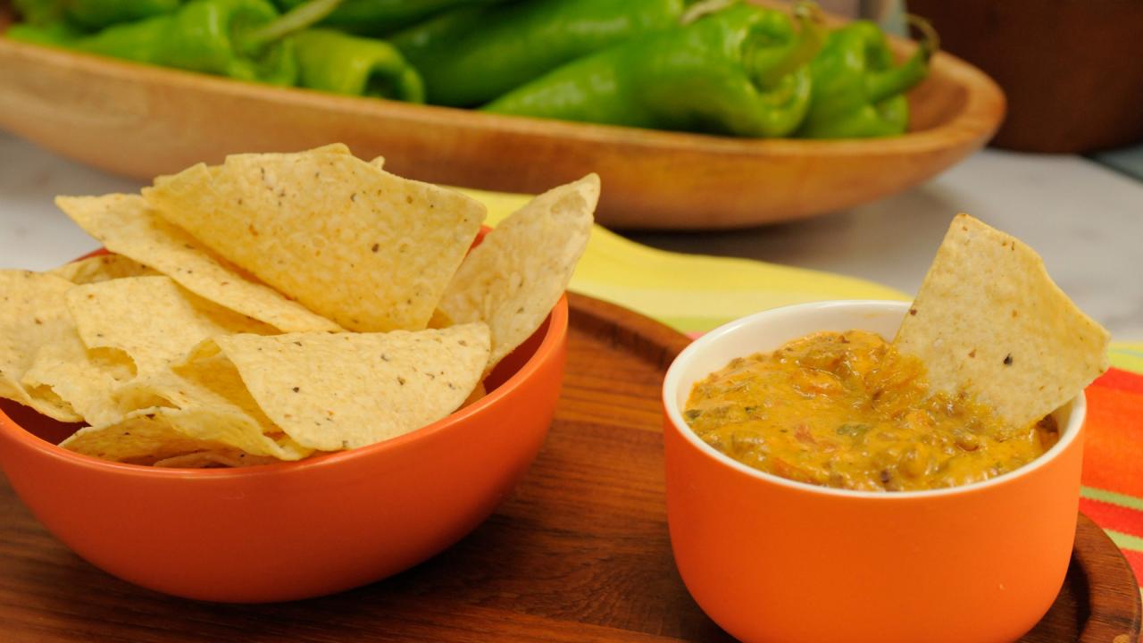 Katie Lee's Chile Con Queso