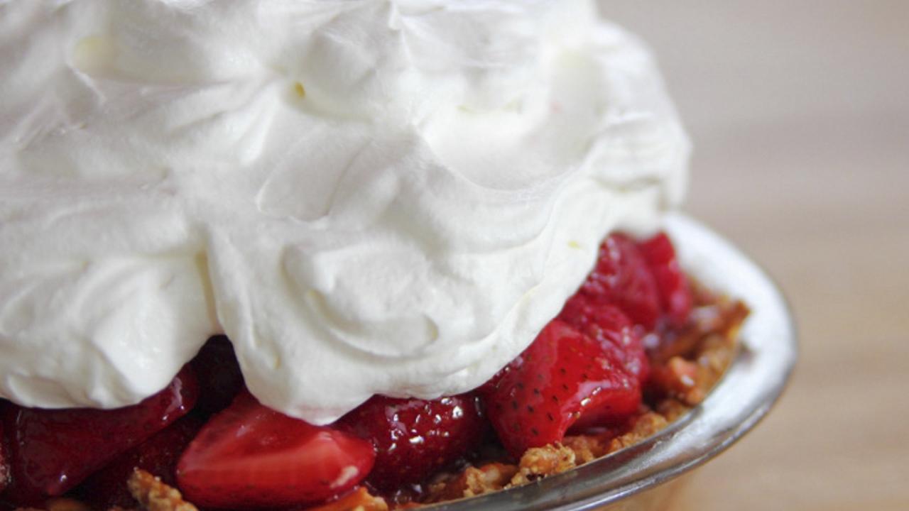 Strawberry Pretzel Pie