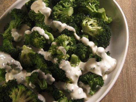 Broccoli with Cheddar Cheese Sauce