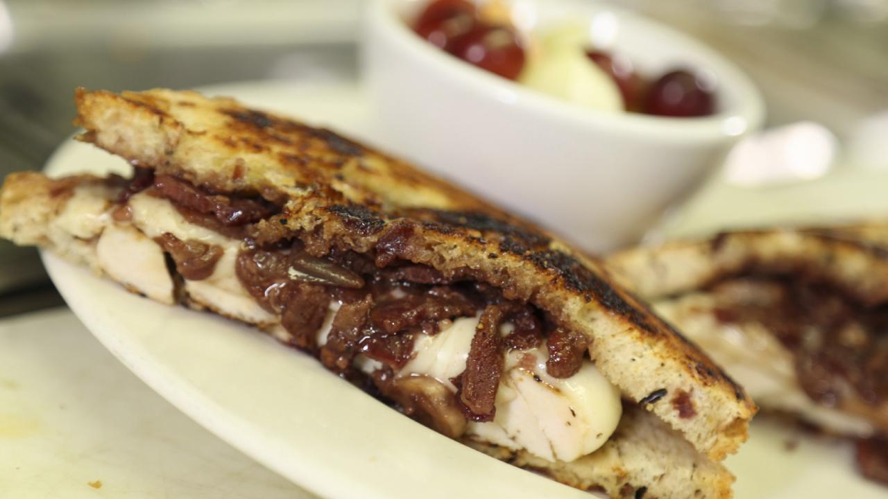 Shorty's Pizza and Smoked Meat