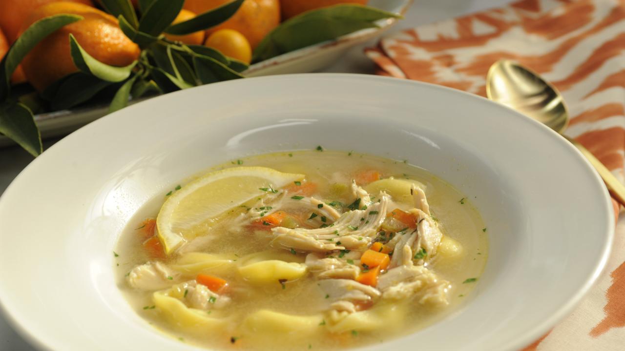 Quick Chicken Tortellini Soup
