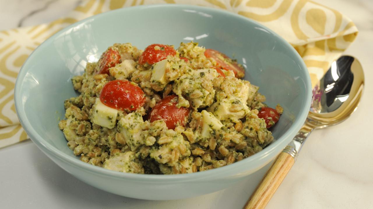 Pesto Farro with Chicken