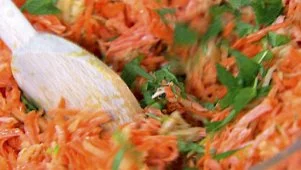 Carrot and Green Apple Salad