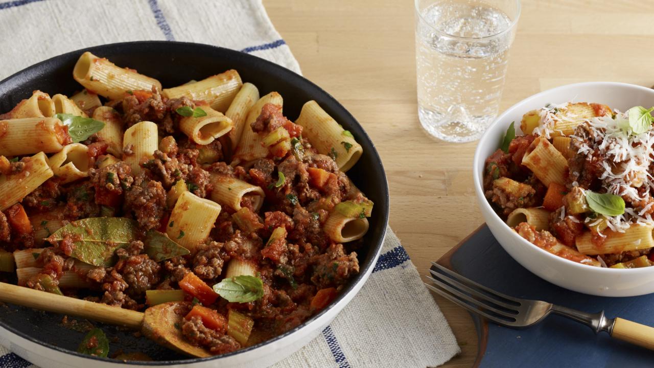 Giada's Simple Bolognese