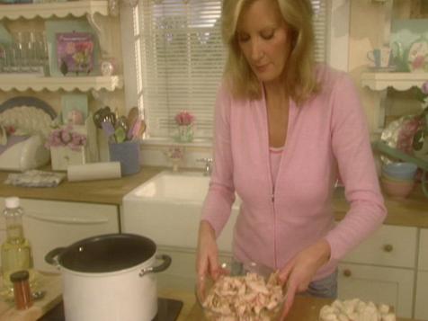 Sandra's Chicken and Dumplings