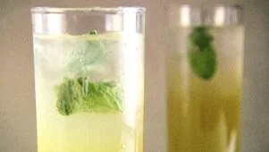 Cool Lime-oncello Spritzers
