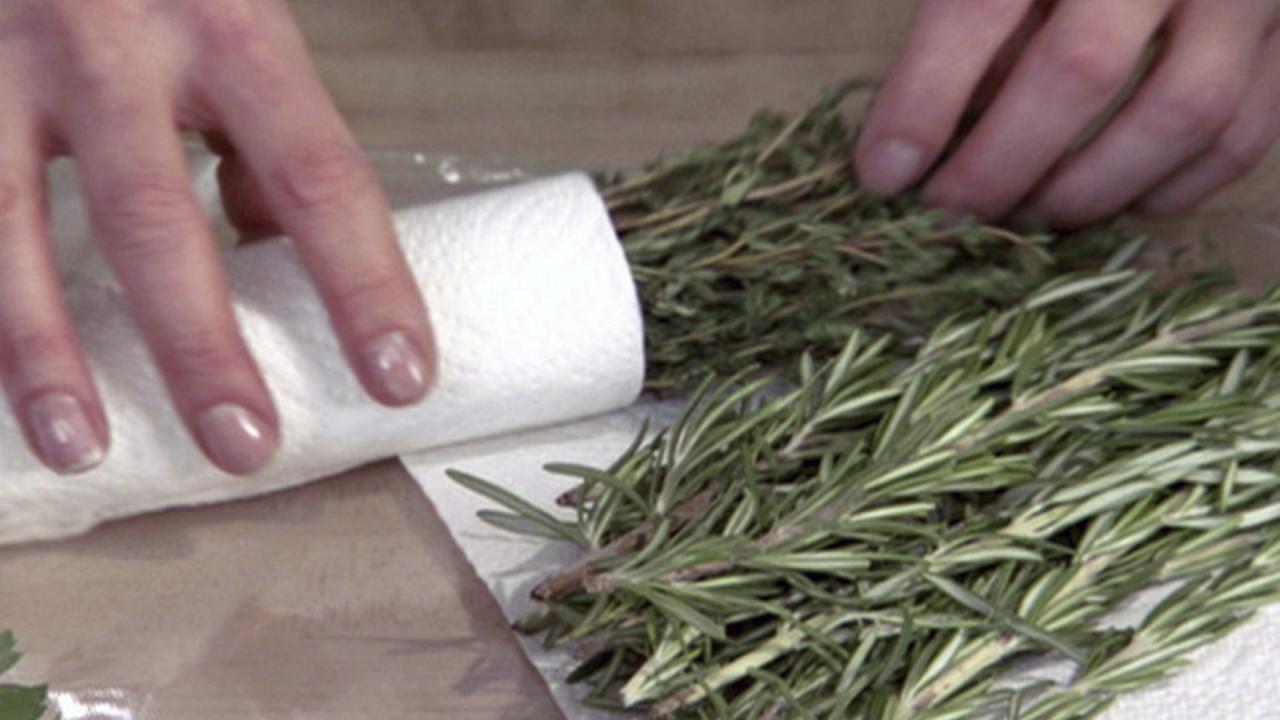 Using Dry and Fresh Herbs